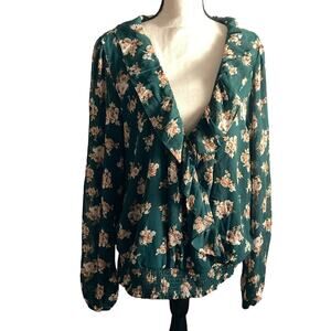 Lush stitch fix Nordstrom green floral plus size blouse long sleeve faux wrap 3X